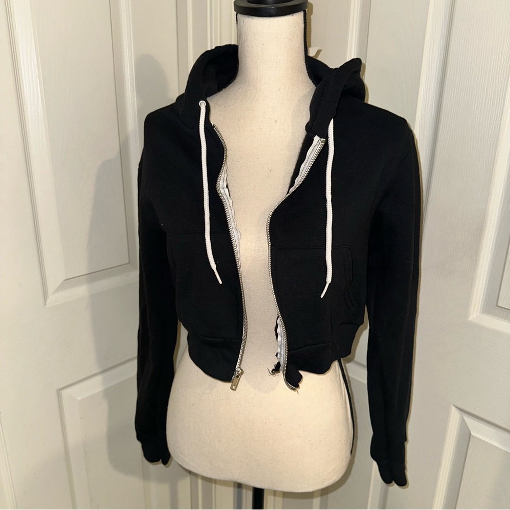 Black Cropped Hoodie